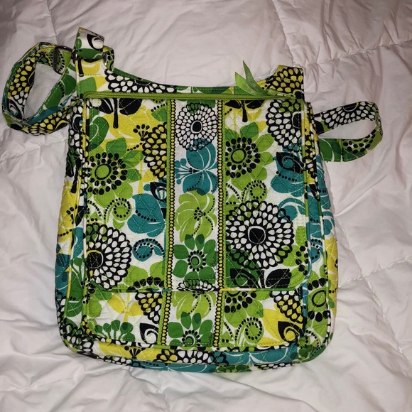 Vera Bradley flap purse - Picture 1 of 6